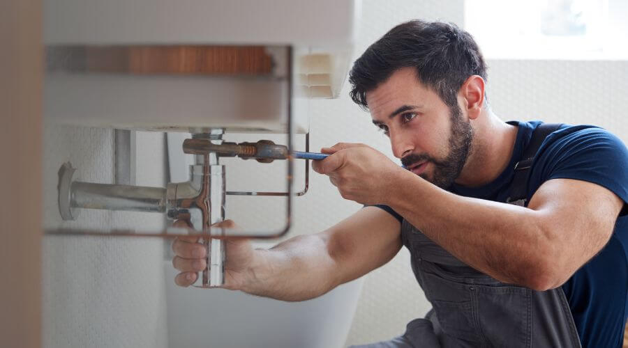 Expert burst pipe repair services in Davis, NC